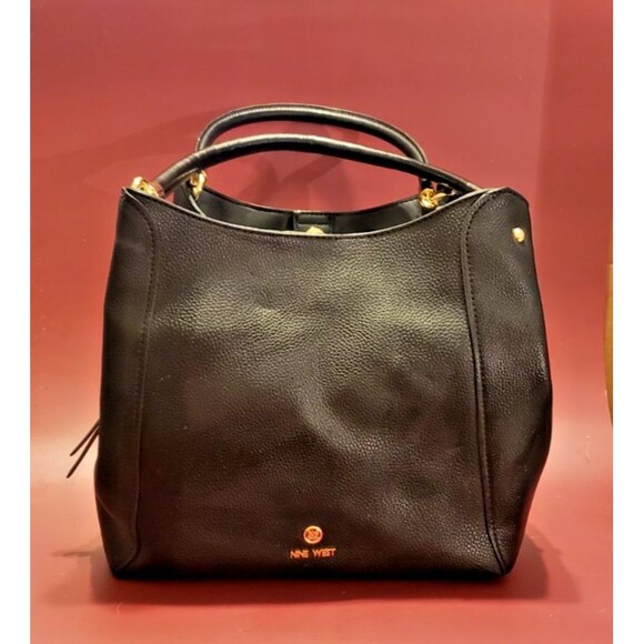Stylish Nine West Etta Jet Set Carryall Purse Black NWT - Picture 1 of 7